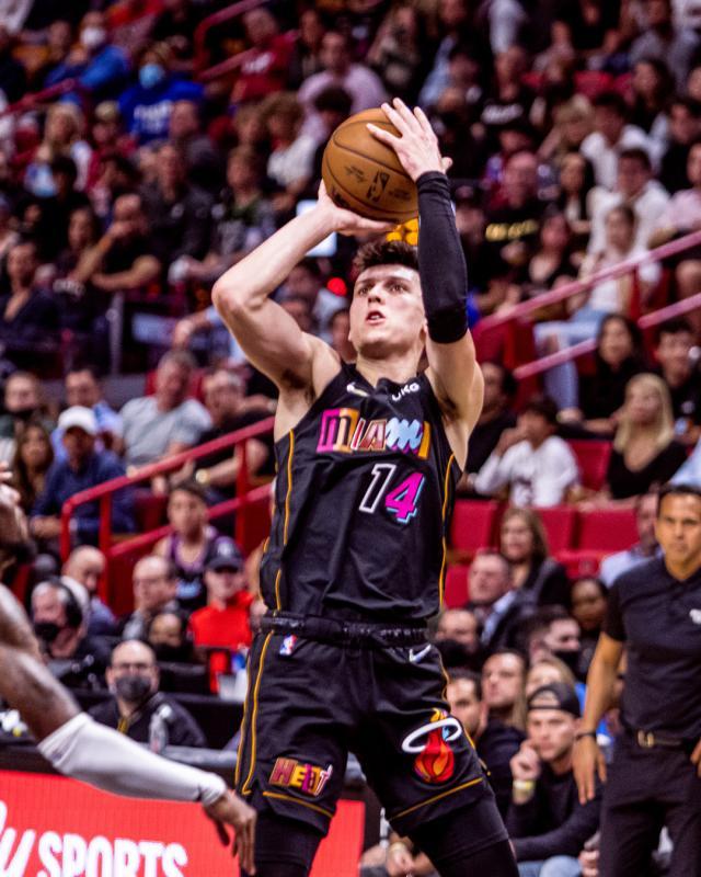 1647150029566079583.jpg FNslHVHWYAIPUvd.jpg